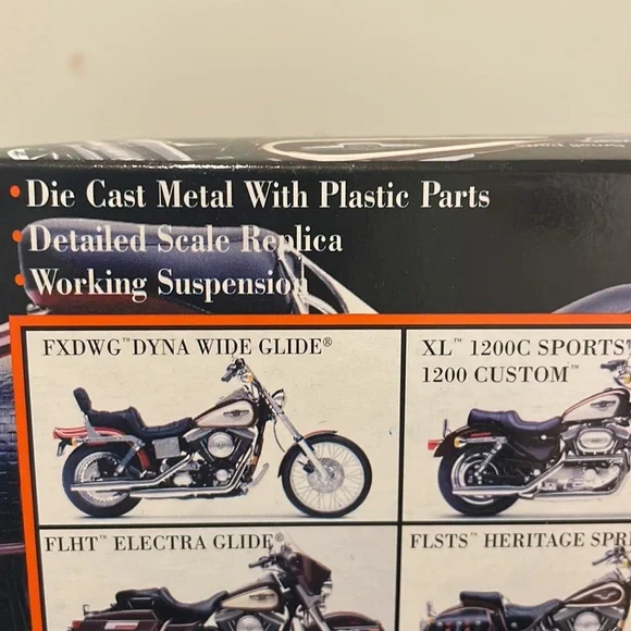 Harley Davidson Maisto Diecast 95th Anniversary Models Collectible Bikes 1:18 - Picture 10 of 14